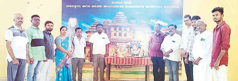 ಕುರುಗೋಡಿನ ತಾಲೂಕು ಆಡಳಿತ ಕಚೇರಿಯಲ್ಲಿ ಹೇಮರಡ್ಡಿ ಮಲ್ಲಮ್ಮ ಜಯಂತಿ ಆಚರಿಸಲಾಯಿತು.
