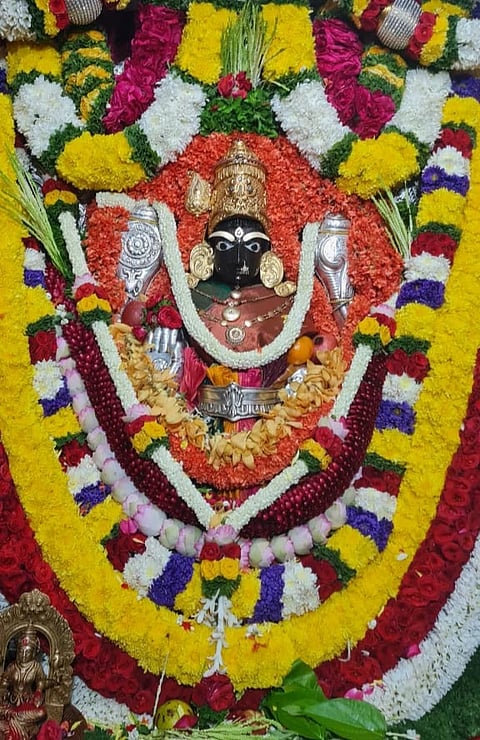  ತ್ರಿಪುರ ಸುಂದರಿ ಅಮ್ಮ