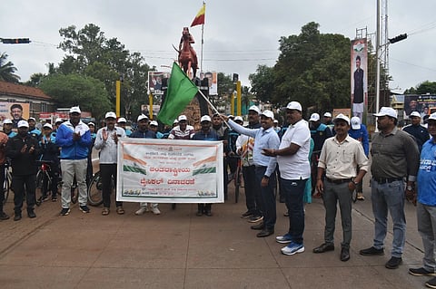 ಸ್ವಚ್ಚತಾ ಸೈಕಲ್ ಜಾತಾಗೆ  ಬಸವರಾಜ ಹೆಗ್ಗನಾಯಕ್‌ ಚಾಲನೆ 