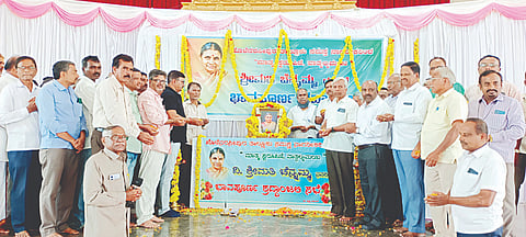 ಇತ್ತೀಚೆಗೆ ನಿಧರಾದ ಚೆನ್ನಮ್ಮ ಅವರಿಗೆ ಶ್ರದ್ಧಾಂಜಲಿ ಸಲ್ಲಿಸಲಾಯಿತು.