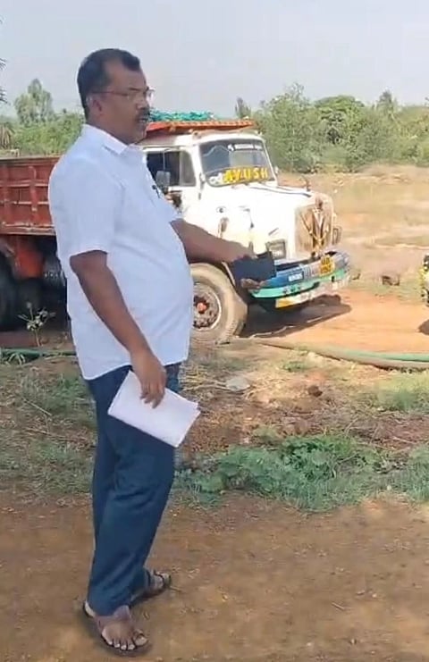 ಅಕ್ರಮ ಮರಳು ದಂಧೆ: ತಹಶಿಲ್ದಾರ ದಾಳಿ