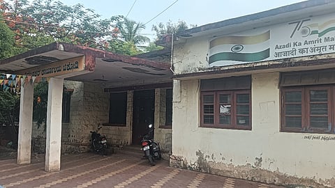 ಶಿಥಿಲಗೊಂಡ ಸರ್ಕಾರಿ ಕಚೇರಿ ಕಟ್ಟಡಗಳು