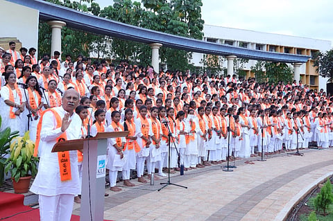 ಸಾವಿರ ಜನರಿಂದ ವಚನೋತ್ಸವ ಗಾಯನ
