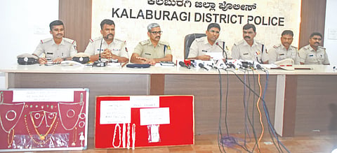 Gold shop robbers arrested