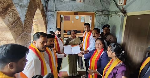 ಕನ್ನಡದಲ್ಲಿ ಟಿಇಟಿ ಪರೀಕ್ಷೆಗೆ ಅವಕಾಶ ನೀಡುವಂತೆ ಒತ್ತಾಯ
