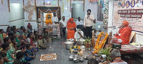 ಗದಗ ಹಿರೇಹಂದಿಗೋಳ ಗ್ರಾಮದಲ್ಲಿ ಪುರಾಣ ಪ್ರವಚನ ಕಾರ್ಯಕ್ರಮ