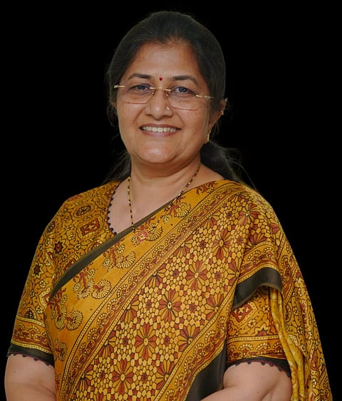 ದಸರಾ ಹಬ್ಬಕೆ ಮನೆಗಳ ಹಸ್ತಾಂತರ: ಜೊಲ್ಲೆ ಭರವಸೆ