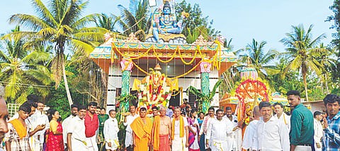 ಚಿಕ್ಕಕಣಗಾಲು ಗ್ರಾಮದ ಆರಾಧ್ಯದೈವ ಶ್ರೀಕಾಳೇಶ್ವರಸ್ವಾಮಿ ಮತ್ತು ಶ್ರೀಮಾಸ್ತಮ್ಮ ದೇವಿಯವರ 56ನೇ ವರ್ಷದ ಅದ್ದೂರಿ ಜಾತ್ರಾ ಮಹೋತ್ಸವ ವಿಜೃಂಭಣೆಯಿಂದ ಜರುಗಿತು.