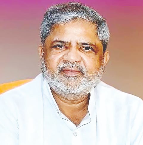 ಮದ್ದೂರು ತಾಲೂಕಿನ ಕೆ.ಹೊನ್ನಲಗೆರೆ ಗ್ರಾಮದ ಆರ್.ಕೆ. ವಿದ್ಯಾಸಂಸ್ಥೆಯ ಅಧ್ಯಕ್ಷ ಬಿ.ರಾಮಕೃಷ್ಣ 