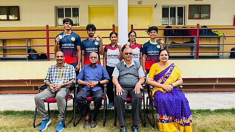 ವಿಜಯನಗರದ ಸದ್ವಿದ್ಯಾ ಸೆಮಿ-ರೆಸಿಡೆನ್ಶಿಯಲ್ ಪಿಯು ಕಾಲೇಜಿನ ಸಾಧಕ ಕ್ರೀಡಾಪಟುಗಳೊಂದಿಗೆ ಕಾವೇರಿ ಚಾರಿಟೇಬಲ್ ಟ್ರಸ್ಟ್ ಕಾರ್ಯದರ್ಶಿ ಎನ್.ಡಿ.ಗೋಪಿನಾಥ್, ಉಪಾಧ್ಯಕ್ಷ ಎಸ್.ಬಾಲಾಜಿ, ಪ್ರಾಂಶುಪಾಲರಾದ ಡಾ.ಜಿ.ಆರ್.ಕವಿತಾ, ದೈಹಿಕ ಶಿಕ್ಷಣ ನಿರ್ದೇಶ ಎನ್.ಡಿ.ಜಗನ್ನಾಥ್ ಇದ್ದರು.