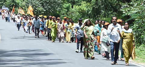 ನಂದಿ ಗಿರಿಪ್ರದಕ್ಷಿಣೆ ಕಾಲ್ನಡಿಗೆ.