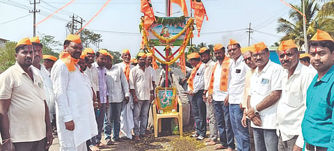 ದೇವರಹಿಪ್ಪರಗಿ ತಾಲೂಕು ಆಡಳಿತ ವತಿಯಿಂದ ಹೇಮರಡ್ಡಿ ಮಲ್ಲಮ್ಮ ಜಯಂತಿ ಆಚರಿಸಲಾಯಿತು. ಎಸ್.ಎನ್. ಬಸವರಡ್ಡಿ, ಜಿ.ಪಿ. ಬಿರಾದಾರ, ಸಿದ್ದನಗೌಡ ಪಾಟೀಲ, ಶಿವಶರಣ ರಡ್ಡಿ ಇತರರಿದ್ದಾರೆ.