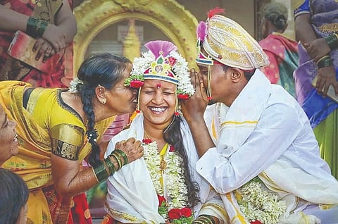 ಭಾರತೀಯ ಮದುವೆ ಆಚರಣೆಗಳ ಸ್ಪರ್ಧೆಯಲ್ಲಿ ಆಯ್ಕೆಯಾದ ಫೋಟೋ.