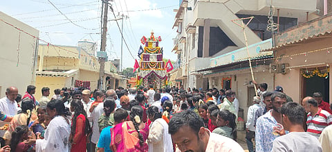 ಹೆನ್ನಾಗರ ಗ್ರಾಮದ ನಾಗೇಶ್ವರ ಸ್ವಾಮಿಯ ಬ್ರಹ್ಮ ರಥೋತ್ಸವ ಶ್ರದ್ದಾಭಕ್ತಿಯಿಂದ ನಡೆಯಿತು.