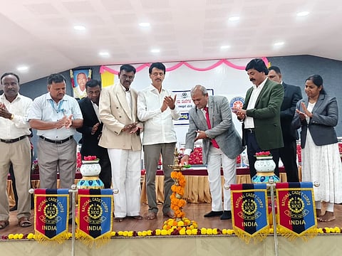 ಕನಕಪುರ ತಾಲೂಕಿನ  ರೂರಲ್ ಕಾಲೇಜಿನಲ್ಲಿ ಹಮ್ಮಿಕೊಂಡಿದ್ದ ಕಾರ್ಯಕ್ರವನ್ನು ಹೆಚ್ಚುವರಿ ಜಿಲ್ಲಾ ಮತ್ತು ಸತ್ರ ನ್ಯಾಯಾಧೀಶ ಕೆ.ವಿ ಮಧುಸೂದನ ರಾಮ್ ಉದ್ಘಾಟಿಸಿದರು. ರೂರಲ್ ಶಿಕ್ಷಣ ಸಂಸ್ಥೆ ಅಧ್ಯಕ್ಷ ಡಾ.ಎಚ್.ಕೆ.ಶ್ರೀಕಂಠಮ, ಪದವಿ ಕಾಲೇಜಿನ ಪ್ರಾಂಶುಪಾಲ ಡಾ.ಎಂ ಎಸ್ ಕೆಂಪೇಗೌಡ, ಉಪಪ್ರಾಂಶುಪಾಲ ಡಾ.ಅಪ್ಪಾಜಿ, ಐಕ್ಯೂಎಸಿ ಸಂಯೋಜಕ ಡಾ. ಎ.ಪಿ.ಪ್ರಕಾಶ್  ಇದ್ದರು.