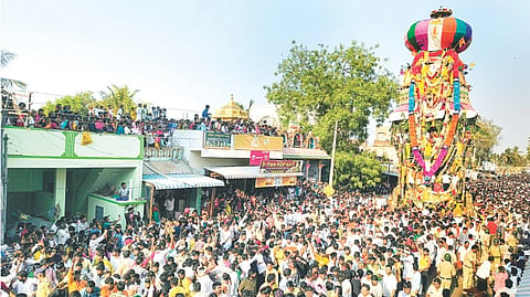 ಕನಕಗಿರಿಯ ಶ್ರೀ ಕನಕಾಚಲಪತಿ ಲಕ್ಷ್ಮೀನರಸಿಂಹ ರಥೋತ್ಸವ ಅದ್ದೂರಿಯಾಗಿ ನೆರವೇರಿತು.