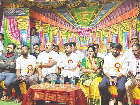 ಸೋಲನ್ನು ಸಮಾನವಾಗಿ ಸ್ವೀಕರಿಸಲು ಸಿದ್ಧರಿಸಬೇಕು dignity