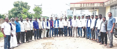 ಸರಗೂರಿನ ಪ್ರವಾಸಿ ಮಂದಿರದಲ್ಲಿ ದಲಿತ ಸಂಘರ್ಷ ಸಮಿತಿ ಒಕ್ಕೂಟ ರಚನೆ ಮಾಡಲಾಯಿತು. ಉಯ್ಯಂಬಳ್ಳಿ ಮಲ್ಲಿಕಾರ್ಜುನ, ದೊಡ್ಡಸಿದ್ದು, ಸಣ್ಣಸ್ವಾಮಿ, ಶಿವಶಂಕರ್, ಗೋವಿಂದರಾಜು ಇತರರು ಇದ್ದರು.
