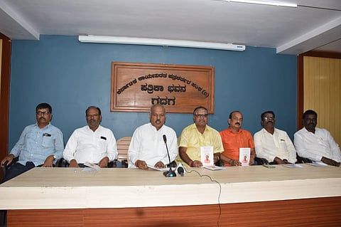 Gadag ravi dandin pressmeet