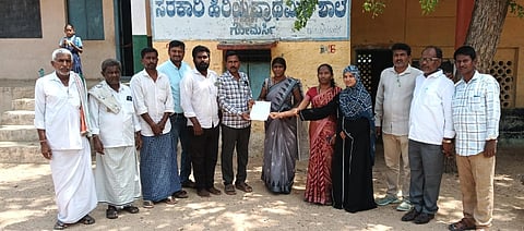 ಸಿಂಧನೂರು ತಾಲೂಕು ಮಾಡಸಿರವಾರ ಗ್ರಾಪಂ ಪಿಡಿಒಸರಸ್ವತಿಗೆ ಗೋಮರ್ಸಿ ಗ್ರಾಮಸ್ಥರು ಮನವಿ ಸಲ್ಲಿಸಿದರು. ಕೆಆರ್‌ಎಸ್ ಪಕ್ಷದ ಸಂಚಾಲಕ ನಿರುಪಾದಿ ಕೆ. ಗೋಮರ್ಸಿ, ಪ್ರಮುಖರಾದ ಅಪ್ಪಯ್ಯ, ಶಂಶುದ್ದೀನ್, ಉಮೇಶ್ ಉಪ್ಪಾರ, ವಿರುಪಣ್ಣ ಇತರರಿದ್ದರು.