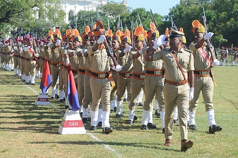 ಕನ್ನಡ ರಾಜ್ಯೋತ್ಸವದಲ್ಲಿ ಅಶ್ವಪಡೆ ಪಥ ಸಂಚಲನ.