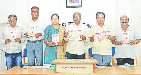 ಡಾ.ಎನ್. ವಾಸಯ್ಯ ಅವರ ಸಂಪಾದಕತ್ವದಲ್ಲಿ ಹೊರತಂದಿರುವ ಇನ್ಫೋಸಿಸ್‌ನ ಡಾ. ಸುಧಾ ಮೂರ್ತಿ ಕುರಿತ ‘ವಿಶ್ವೇಶ್ವರಿ’ ಕೃತಿಯನ್ನು ನಗರದಲ್ಲಿ ಬಿಡುಗಡೆ ಮಾಡಲಾಯಿತು. ಪ್ರೊ. ನೀಲಗಿರಿ ಎಂ. ತಳವಾರ್, ಎಚ್.ವಿ.ರಾಜೀವ್, ಡಾ.ಮಾಲಿನಿ ಅಭ್ಯಂಕರ್, ಎಂ. ಚಂದ್ರಶೇಖರ್, ಡಾ.ಎನ್. ವಾಸಯ್ಯ ಇದ್ದರು.