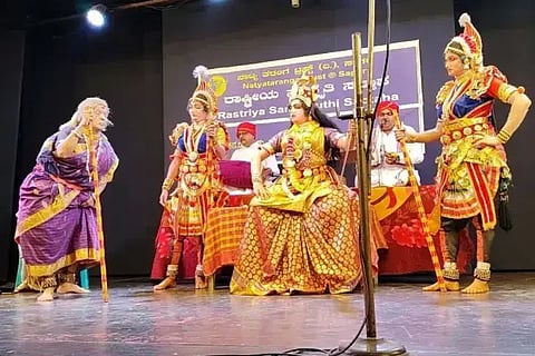 ಸಾಗರದಲ್ಲಿ ಆಯೋಜಿಸಿರುವ ರಾಷ್ಟ್ರೀಯ ಸಂಸ್ಕೃತಿ ಸಪ್ತಾಹದಲ್ಲಿ ಪ್ರದರ್ಶನವಾದ ಶಶಿಪ್ರಭಾ ಪರಿಣಯ ಯಕ್ಷಗಾನದ ಒಂದು ದೃಶ್ಯ.