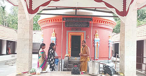  ಗುಹ್ಯ ಅಗಸ್ತ್ಯೇಶ್ವರ ದೇವಾಲಯ