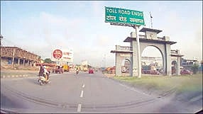 ಆನೇಕಲ್​ ತಾಲೂಕು ಅತ್ತಿಬೆಲೆ ಗಡಿ.  