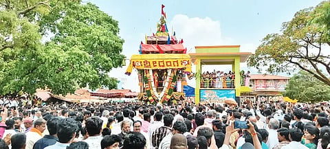 ಹೊಗರೇಹಳ್ಳಿಯಲ್ಲಿ ಶ್ರೀ ಲಕ್ಷ್ಮೀರಂಗನಾಥಸ್ವಾಮಿ ಬ್ರಹ್ಮರಥೋತ್ಸವ ನಡೆಯಿತು. 