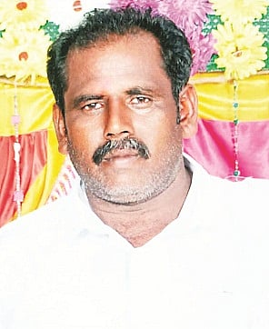 ಮಹೇಶ್ (44)