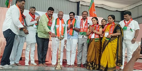 ಮಸ್ಕಿಯಲ್ಲಿ ಬಿಜೆಪಿ ಪ್ರ-ಶಿಕ್ಷಣ ಕಾರ್ಯಾಗಾರವನ್ನು ಜಿಲ್ಲಾಧ್ಯಕ್ಷ ವೀರನಗೌಡ ಲೆಕ್ಕಿಹಾಳ, ಮಾಜಿ ಶಾಸಕ ಪ್ರತಾಪಗೌಡ ಪಾಟೀಲ್ ಉದ್ಘಾಟಿಸಿದರು. ಪ್ರಮುಖರಾದ ಶರಣಯ್ಯ ಸೊಪ್ಪಿಮಠ, ಬಸವಂತರಾಯ ಕುರಿ, ಚಂದ್ರಕಾಂತ ಪಾಟೀಲ್ ಇತರರಿದ್ದರು.