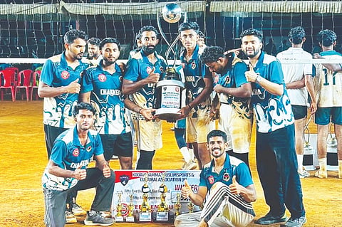 ಜಮ್ಮಾ ಕಪ್ ಅನ್ನು ಚಕ್ಕೇರ ಕುಟುಂಬವು ತನ್ನದಾಗಿಸಿ ಕೊಂಡಿತು. (ವಿನ್ನರ್ಸ್ ತಂಡ)  