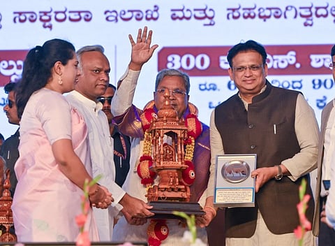 ಡಾ.ಅಜಯಸಿಂಗ್