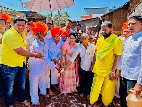 ಬೆಳಗಾವಿ ತಾಲೂಕಿನ ಕಿಣೆಯೇ ಗ್ರಾಮದಲ್ಲಿ ಮಹಾಲಕ್ಷ್ಮೀ ಮಂದಿರ ನಿರ್ಮಾಣಕ್ಕೆ ಸಚಿವೆ ಲಕ್ಷ್ಮೀ ಹೆಬ್ಬಾಳ್ಕರ್ ಗುರುವಾರ ಭೂಮಿ ಪೂಜೆ ನೆರವೇರಿಸಿದರು. 