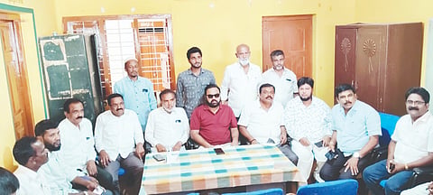 ಊಹಾಪೋಹಗಳಿಗೆ ಕಿವಿಗೊಡದಿರಿ speculation