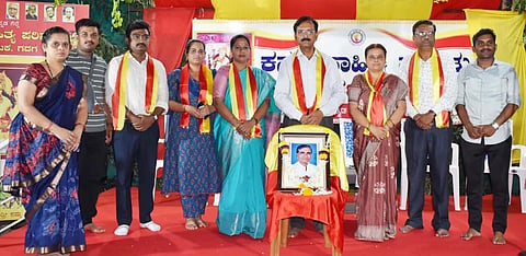  ಜಿಲ್ಲಾ ಕನ್ನಡ ಸಾಹಿತ್ಯ ಪರಿಷತ್ತಿನಲ್ಲಿ ಸದಾನಂದ ಪಿಳ್ಳಿ ಸ್ಮರಣಾರ್ಥ ದತ್ತಿ ಉಪನ್ಯಾಸ ಕಾರ್ಯಕ್ರಮ ಜರುಗಿತು. ವಿವೇಕಾನಂದಗೌಡ ಪಾಟೀಲ, ಸುಧಾ ಹುಚ್ಚಣ್ಣವರು, ಪತ್ರಕರ್ತ ಶಿವಾನಂದ ಹಿರೇಮಠ, ಸುರೇಖಾ ಪಿಳ್ಳಿ ಇತರರು ಇದ್ದರು.