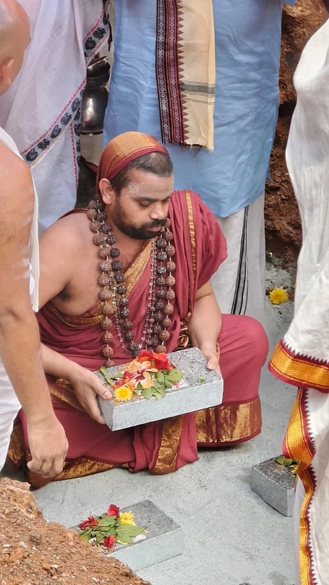 ಶೇಜ್ಜೇಶ್ವರ ದೇವಸ್ಥಾನಕ್ಕೆ ಶೃಂಗೇರಿ ಶ್ರೀಗಳು ಶಂಕುಸ್ಥಾಪನೆ ನೆರವೇರಿಸಿದರು.