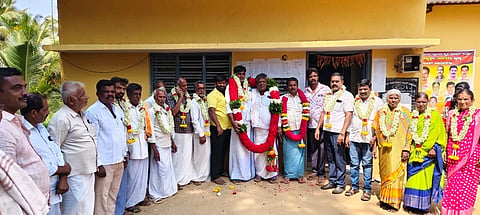 ಮದ್ದೂರು ತಾಲೂಕಿನ ಕೆ.ಬೆಳ್ಳೂರು ವಿವಿಧೋದ್ದೇಶ ಪ್ರಾಥಮಿಕ ಗ್ರಾಮೀಣ ಕೃಷಿ ಸಹಕಾರ ಸಂಘದ ಅಧ್ಯಕ್ಷರಾಗಿ ರಾಜಣ್ಣ, ಉಪಾಧ್ಯಕ್ಷರಾಗಿ ಸಿ.ಎಂ.ಶ್ರೀಧರ್ ಅವಿರೋಧವಾಗಿ ಆಯ್ಕೆಯಾದರು. ದೇವರಾಜು, ಬೋರರಾಜು, ರಮೇಶ್, ಸಿದ್ದಪ್ಪ, ರಂಗಸ್ವಾಮಿ, ಕೆ.ಕೃಷ್ಣ, ರತ್ನಮ್ಮ, ಜಯಲಕ್ಷಮ್ಮ, ನಿಂಗಾಜಮ್ಮ, ಕೆಂಪರಾಜು, ಜಯರಾಮು, ಯೋಗೇಶ್, ಮೂಗಪ್ಪ, ಅಪ್ಪಾಜಿಗೌಡ  ಇದ್ದರು.