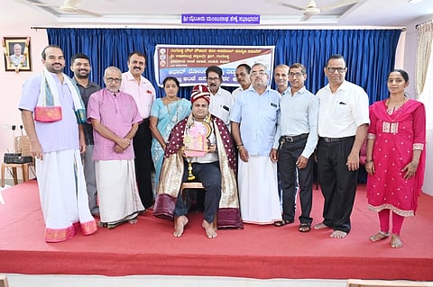 ಕುಂದಾಪುರ ಸಹಾಯಕ ಅಂಚೆ ಅಧೀಕ್ಷಕ ಮಹೇಶ ಒಡಿಯೂರು ಅವರನ್ನು ಗೌರವಿಸಲಾಯಿತು. 