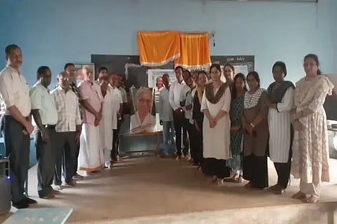 ಸೊರಬದಲ್ಲಿ ವಿವಿಧ ಸಂಸ್ಥೆಗಳಿಂದ ಗಾಯಕಿ ಎಸ್.ಜಾನಕಿ ಅವರಿಗೆ ಶ್ರದ್ಧಾಂಜಲಿ ಸಲ್ಲಿಸಲಾಯಿತು. ಡಾ. ಎಚ್.ಇ.ಜ್ಞಾನೇಶ್, ಸಂದೀಪ್, ಗುರುಮೂರ್ತಿ, ಪೂರ್ಣಿಮಾ ಬಾವೆ, ಗುರುಮೂರ್ತಿ, ಲಕ್ಷ್ಮೀ ಇತರರಿದ್ದರು.
