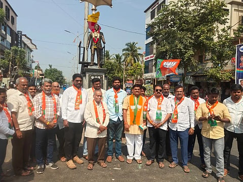 ಹೊಸಪೇಟೆಯಲ್ಲಿ ಬಿಹಾರ ಚುನಾವಣೆಯಲಲಿ ಎನ್ಡಿಎ ಮೈತ್ರಿಕೂಟ ಗೆಲುವು ದೊರೆತ ಹಿನ್ನಲೆಯಲ್ಲಿ ಬಿಜೆಪಿಯಿಂದ ವಿಜಯೋತ್ಸವ ಆಚರಿಲಾಯಿತು. 