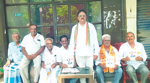 ಸಭೆಯಲ್ಲಿ ಮಹಾಸಭಾ(ಜೆಎಲ್‌ಬಿ)ದ ತಾಲೂಕು ಘಟಕದ ಅಧ್ಯಕ್ಷ ಶಿವಾನಂದ ಮಾತನಾಡಿದರು. ಎಂ.ಬಸವರಾಜು, ಎಚ್.ಕೆ.ಕೆಂಪಣ್ಣ, ಶಿವಲಿಂಗಪ್ಪ, ಎಚ್.ಎಸ್.ಮಹದೇವಸ್ವಾಮಿ, ವಿಜಯ ಮಹಾಲಿಂಗಪ್ಪ, ಮಹಾದೇವಸ್ವಾಮಿ, ಕೆಂಪರಾಜು ಇದ್ದರು.