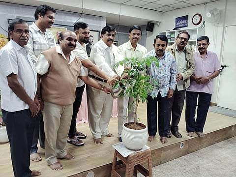 ಮೈಸೂರು ತಾಲೂಕು ಶರಣ ಸಾಹಿತ್ಯ ಪರಿಷತ್ತು ಮತ್ತು ಬಸವಮಾರ್ಗ ಫೌಂಡೇಷನ್(ರಿ)ನಿಂದ ನಗರದಲ್ಲಿ ಆಯೋಜಿಸಿದ್ದ ವಿಶೇಷ ಉಪನ್ಯಾಸವನ್ನು ಪತ್ರಕರ್ತ ಅಂಶಿ ಪ್ರಸನ್ನ ಕುಮಾರ್ ಉದ್ಘಾಟಿಸಿದರು. ಪ್ರೊ. ಮೈಸೂರು ಕೃಷ್ಣಮೂರ್ತಿ, ಡಾ.ಹೆಳವರಹುಂಡಿ ಸಿದ್ದಪ್ಪ, ಎಂ.ಚಂದ್ರಶೇಖರ್, ಎಸ್. ಬಸವರಾಜು, ದೇವರಾಜು ಪಿ.ಚಿಕ್ಕಹಳ್ಳಿ(ದೇಚಿ) ಇತರರರು ಇದ್ದರು. 