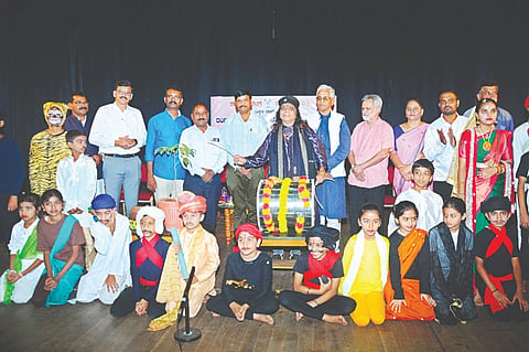 ಕಿರುರಂಗಮಂದಿರದಲ್ಲಿ ರಂಗಾಂತರಂಗ ಏರ್ಪಡಿಸಿರುವ ಮಕ್ಕಳ ನಾಟಕೋತ್ಸವವನ್ನು ರಂಗಕರ್ಮಿ ಮೈಮ್ ರಮೇಶ್ ಉದ್ಘಾಟಿಸಿದರು. ವಿ.ಎನ್. ಮಲ್ಲಿಕಾರ್ಜುನಸ್ವಾಮಿ, ಡಾ.ಎಂ.ಡಿ. ಸುದರ್ಶನ್, ಅಂಶಿ ಪ್ರಸನ್ನಕುಮಾರ್, ಡಾ.ಎಂ.ಎಸ್. ಅನಿತಾ, ನಾ. ದಿವಾಕರ, ಬಿ.ಆರ್. ರಂಗಸ್ವಾಮಿ, ಮೂರ್ತಿ ದೇರಾಜೆ, ಕೀರ್ತಿರಾಜ್, ವೆಂಕಟೇಶ್  ಈಡಿಗರ್  ಇದ್ದರು.