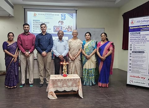  ಜೆಎಸ್‌ಎಸ್ ಫಿಸಿಯೋಥೆರಪಿ ಕಾಲೇಜಿನಲ್ಲಿ ಅಲ್ಟ್ರಾಸೌಂಡ್ ಮಾರ್ಗದರ್ಶಿತ ಪೆಲ್ವಿಕ್ ಭಾಗದ ವೈಫಲ್ಯಗಳ ತಪಾಸಣೆ ಮತ್ತು ಚಿಕಿತ್ಸೆ ಕುರಿತ ವಿಶೇಷ ಕಾರ್ಯಾಗಾರ ಆಯೋಜಿಸಲಾಗಿತ್ತು. ಡಾ.ಸಿ.ಪಿ.ಮಧು, ಎಸ್.ಎನ್.ತೇಜಸ್ವಿನಿ, ಡಾ.ಕವಿತಾ ರಾಜಾ, ಡಾ.ವಿಕ್ರಮ್ ಪಾಟೀಲ್ ಇದ್ದರು.