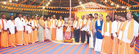  ಗಂಗೊಳ್ಳಿ ಶ್ರೀ ಇಂದುಧರ ದೇವಸ್ಥಾನ ವತಿಯಿಂದ 81ನೇ ಮಹಾ ಶಿವರಾತ್ರಿ ಮಹೋತ್ಸವದ ಪ್ರಯುಕ್ತ ಆಹ್ವಾನಿತ ತಂಡಗಳ ಕುಣಿತ ಭಜನಾ ಸ್ಪರ್ಧೆ ನಡೆಯಿತು