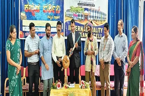 ಸಾಗರದ ಇಂದಿರಾ ಗಾಂಧಿ ಸರ್ಕಾರಿ ಪ್ರಥಮದರ್ಜೆ ಕಾಲೇಜಿನಲ್ಲಿ ಆಯೋಜಿಸಿದ್ದ ತತ್ವಪದ ಪರಂಪರೆ ಸಂವಾದ ಕಾರ್ಯಕ್ರಮದಲ್ಲಿ ಸತ್ಯನಾರಾಯಣ ಸಿರಿವಂತೆ, ನಾದ ಮಣಿನಾಲ್ಕೂರು, ಪ್ರೊ. ಚಂದ್ರಶೇಖರ್ ಇತರರಿದ್ದರು.