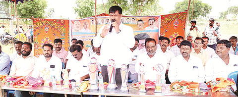 Pradeep Eshwar should withdraw his statement.