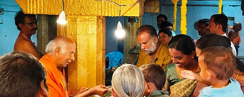ವೈಶ್ಯಂಪಾಳ್ಯದ ಶ್ರೀ ಶಿವಲಂಕಾರೇಶ್ವರ ದೇಗುಲಕ್ಕೆ ಮಹಾ ಶಿವರಾತ್ರಿ ಹಿನ್ನೆಲೆ ಭಕ್ತರು ಆಗಮಿಸಿ ದೇವರ ದರ್ಶನ ಪಡೆದರು. 